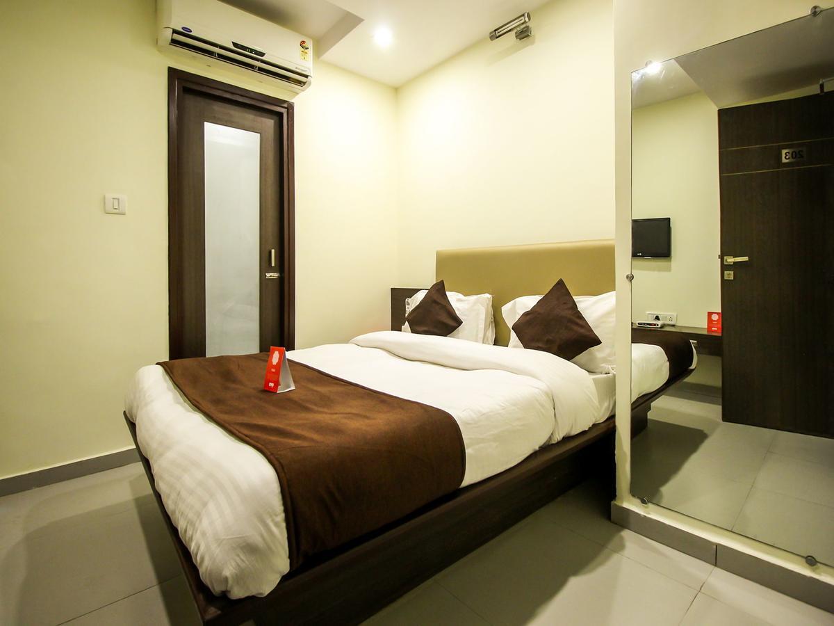 New Rajdhani Hotel Vadodara Zewnętrze zdjęcie