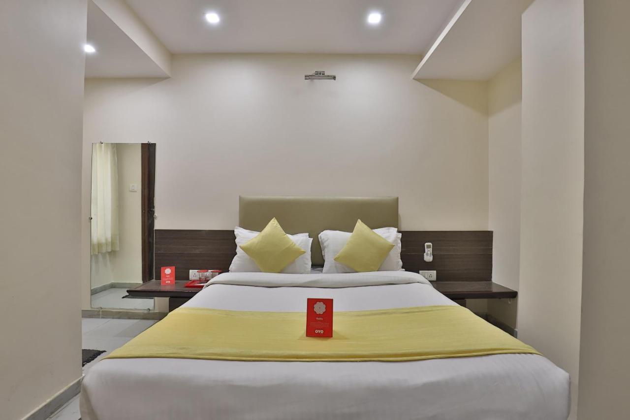 New Rajdhani Hotel Vadodara Zewnętrze zdjęcie